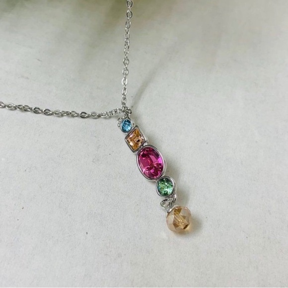 Swarovski Element Crystals Gumdrop Pendant Silver Necklace - Picture 4 of 8